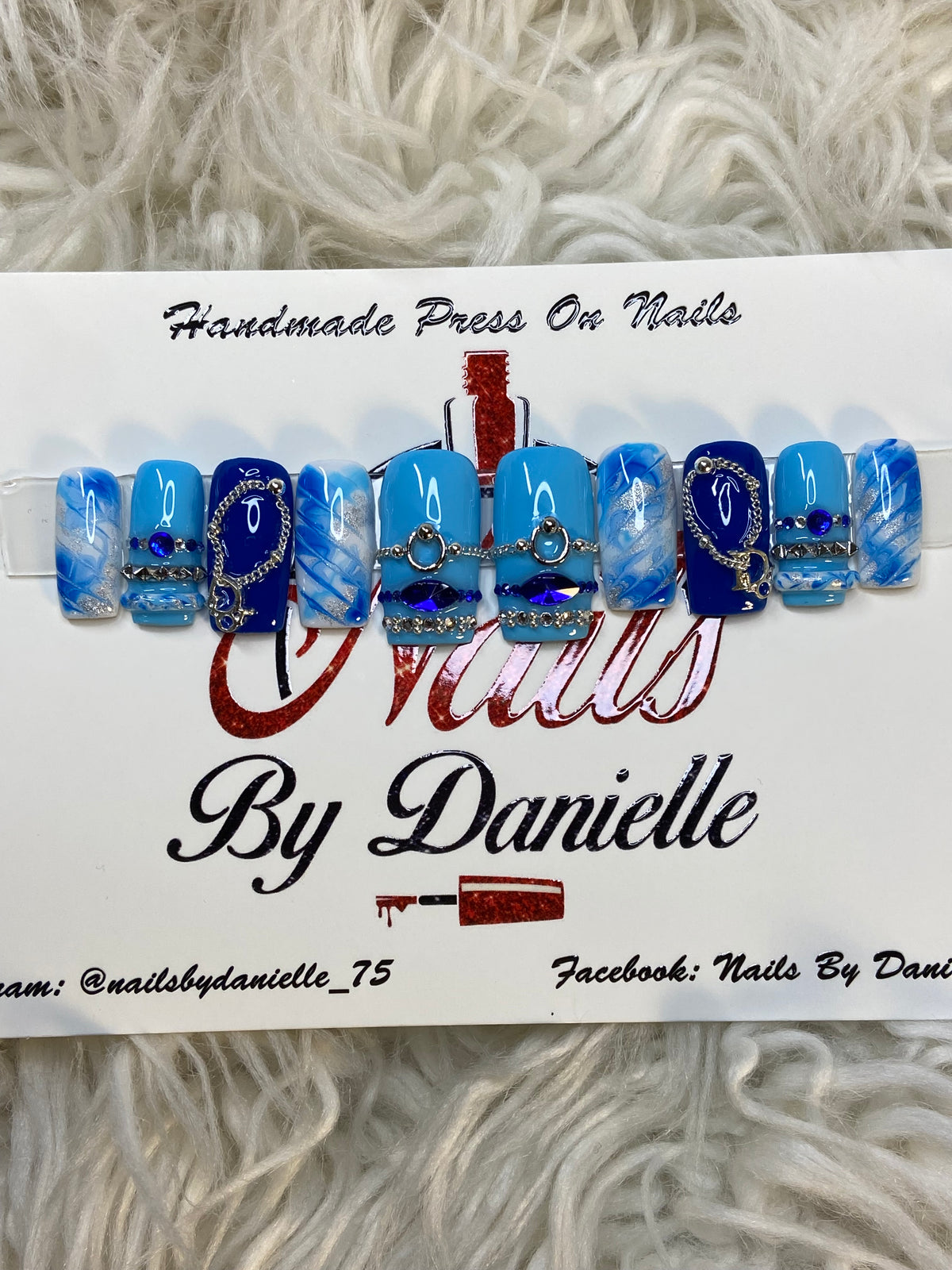 Medium Square Bangle Nails